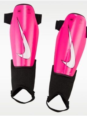 Nike Charge NWT Kids' Soccer Shin Guards